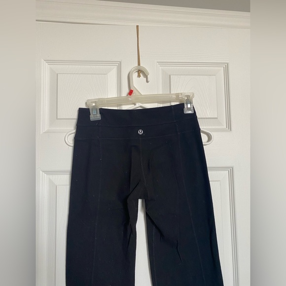 Lululemon yoga pants - Picture 2 of 3